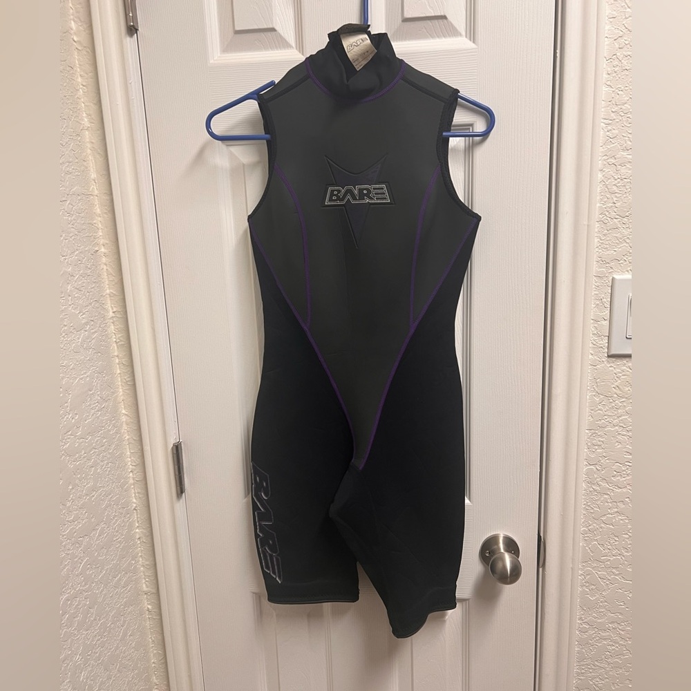 Women’s M Bare Wetsuit, good used condition